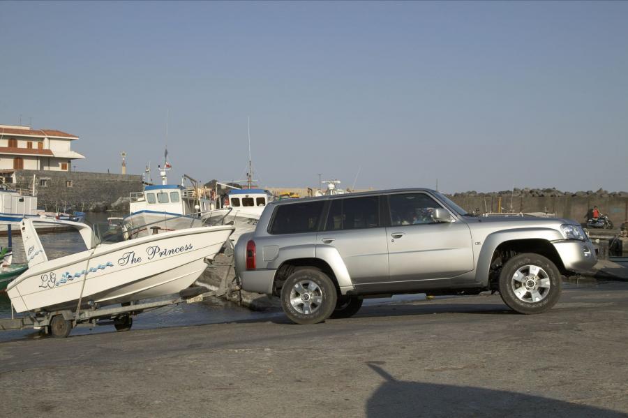  Nissan Patrol 2005 года  (фото 14 из 18)